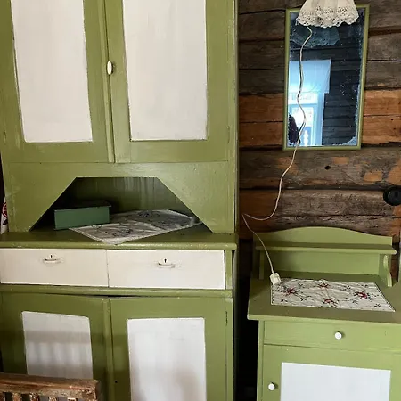 Vintage Atmospheric Log House Villa *